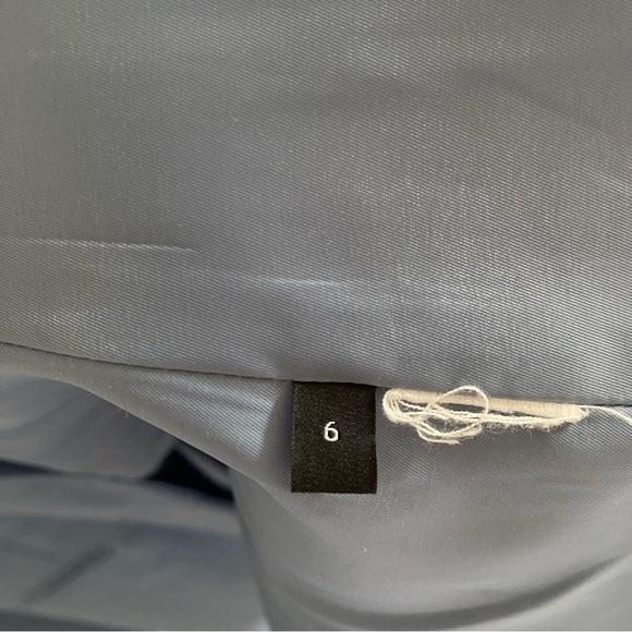 THEORY Blue Blazer Sz 6 - Picture 5 of 9